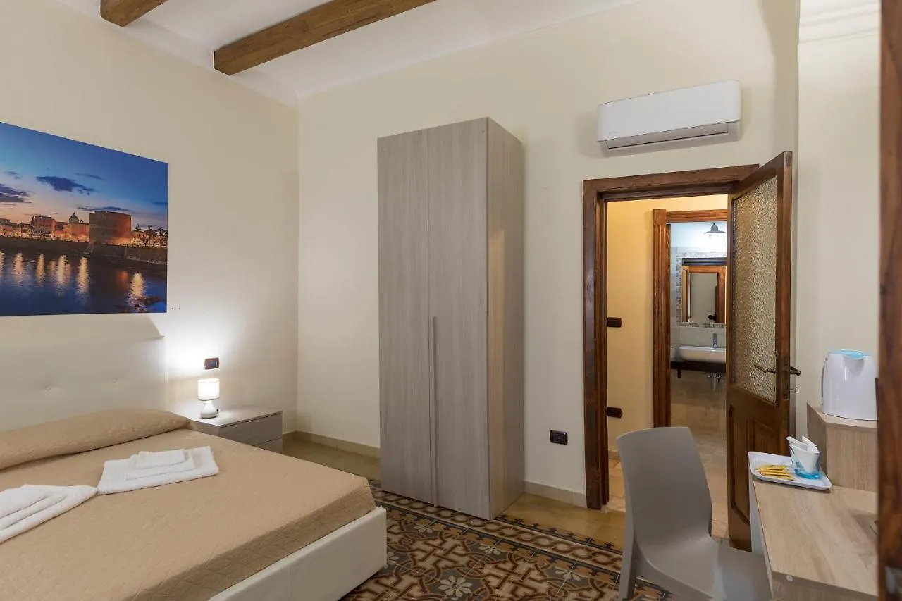 Manta Rooms Experience Sassari Pensión